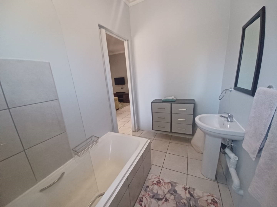 To Let 1 Bedroom Property for Rent in Langenhovenpark Free State